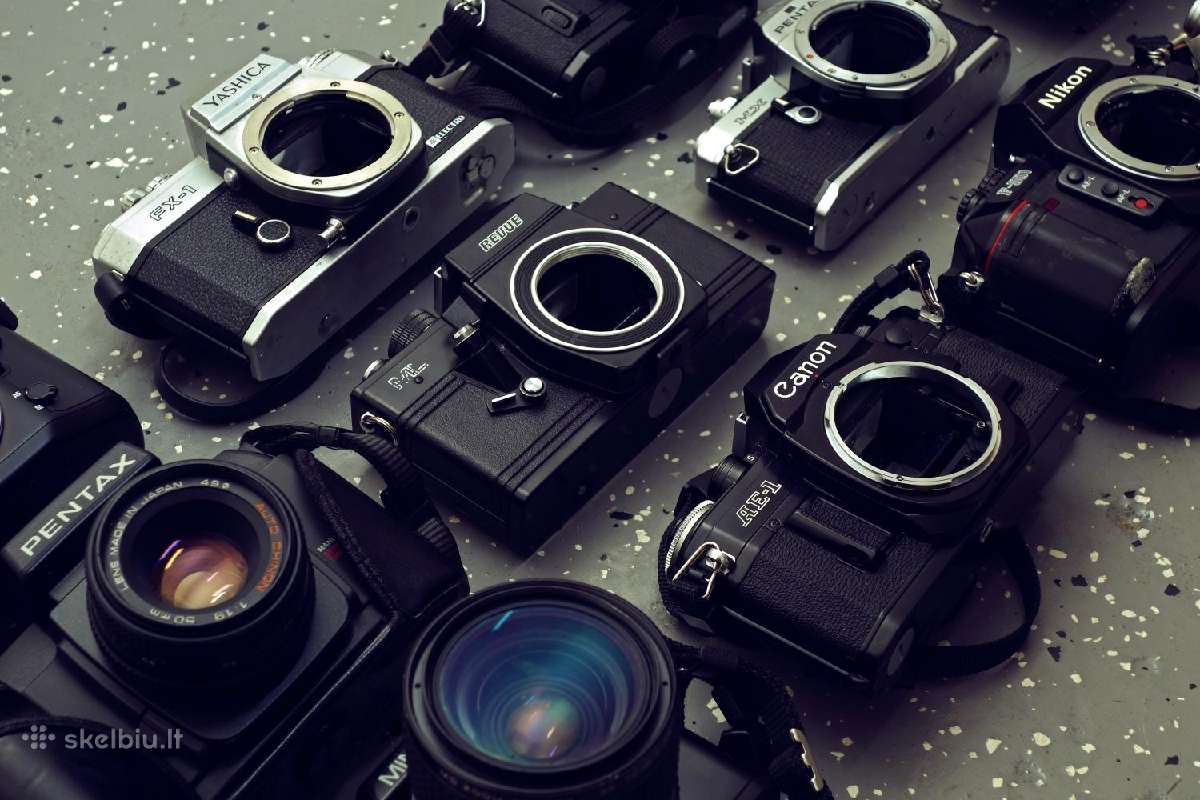Daugybė juostinių fotoaparatų+ optika