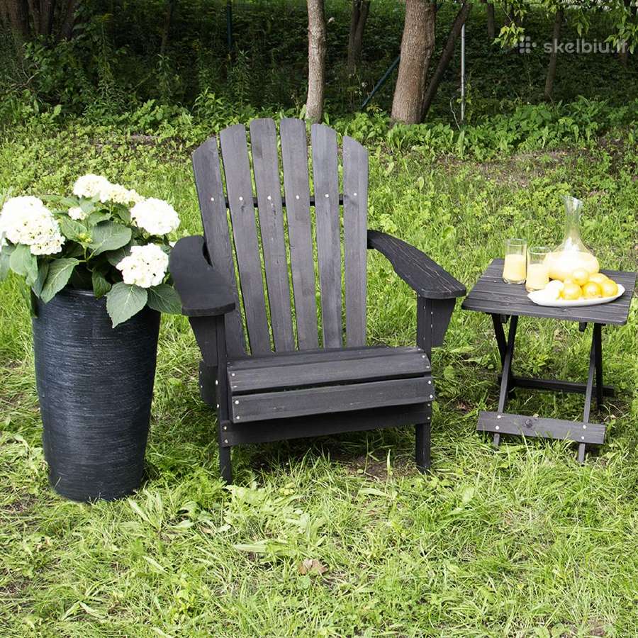 Set of garden furniture.