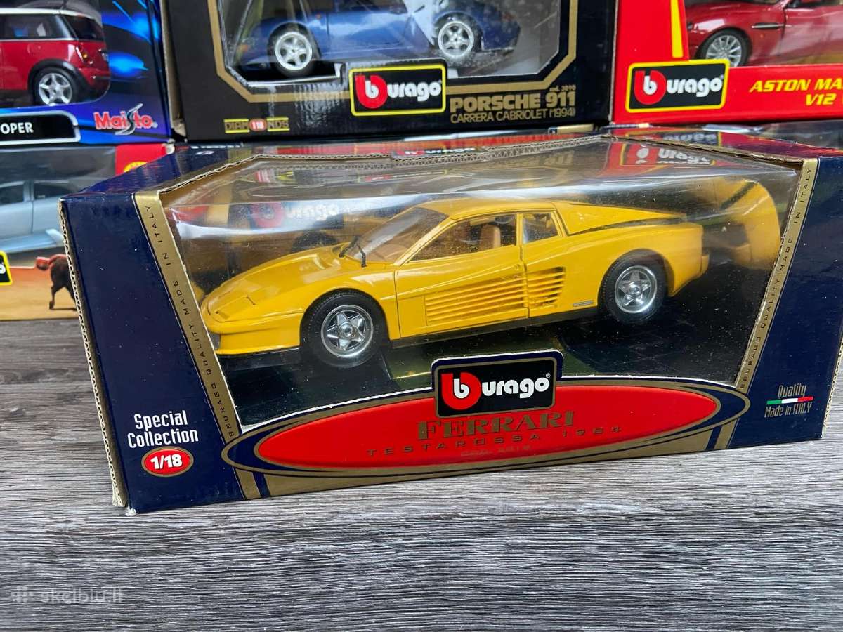 1:18 Ferrari testarossa bburago metalinis atsidaro