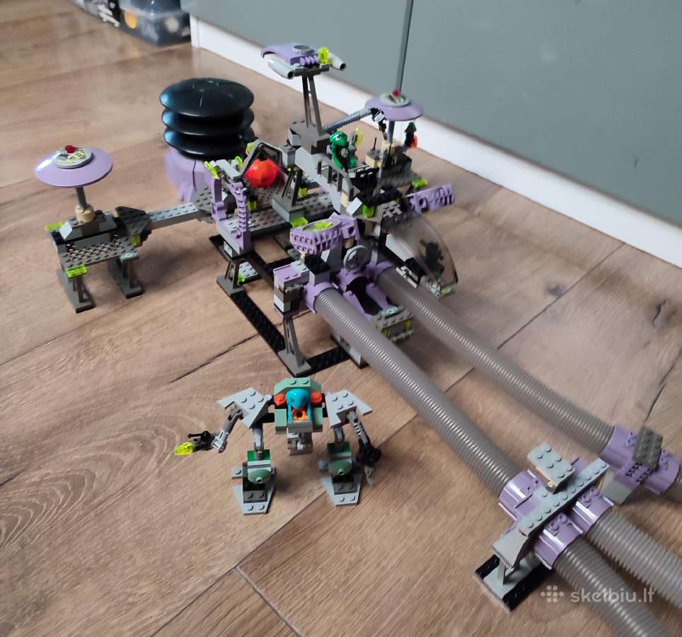 Lego Life on Mars 7317 Aero Tube Hangar