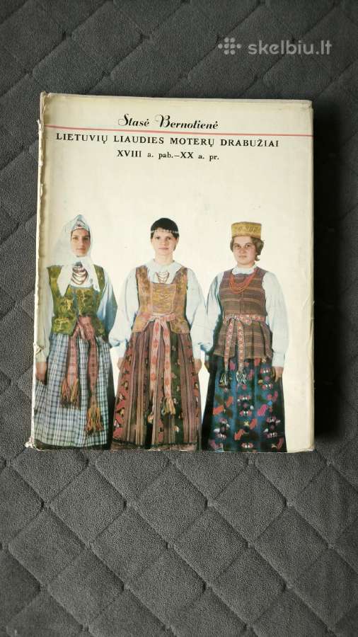 Lietuvių liaudies moterų drabužiai