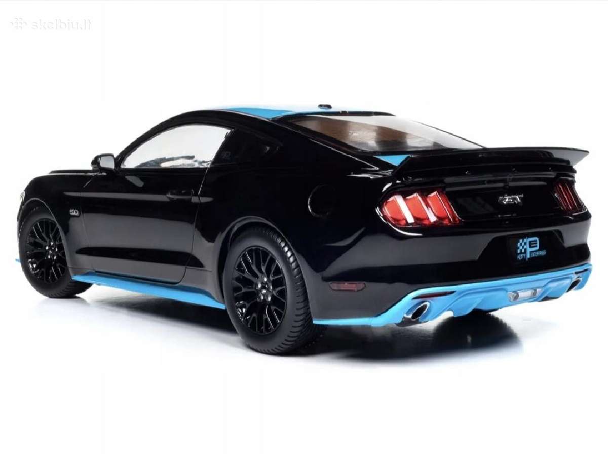 Ford Mustang - nuotraukos Nr. 2
