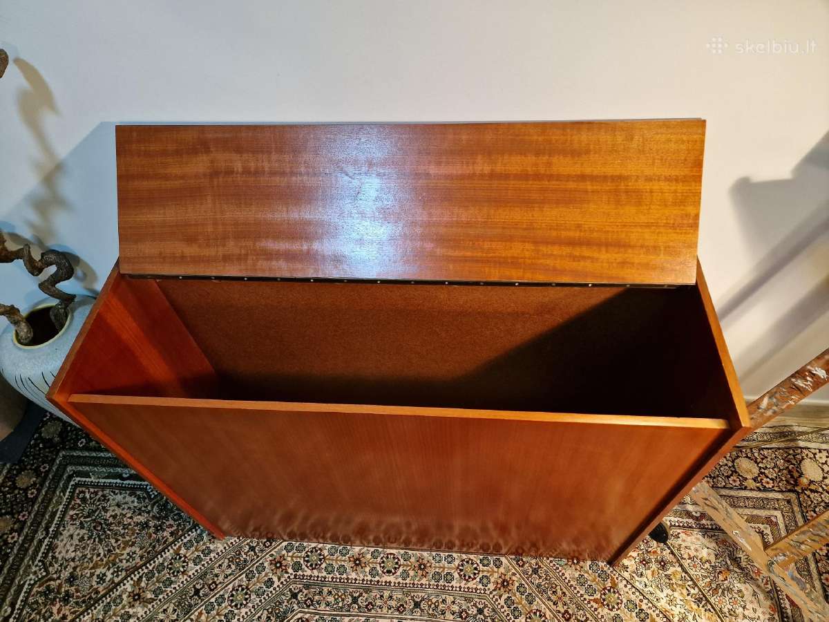 Vintažinė Mid Century tikmedžio patalų dėžė - nuotraukos Nr. 9