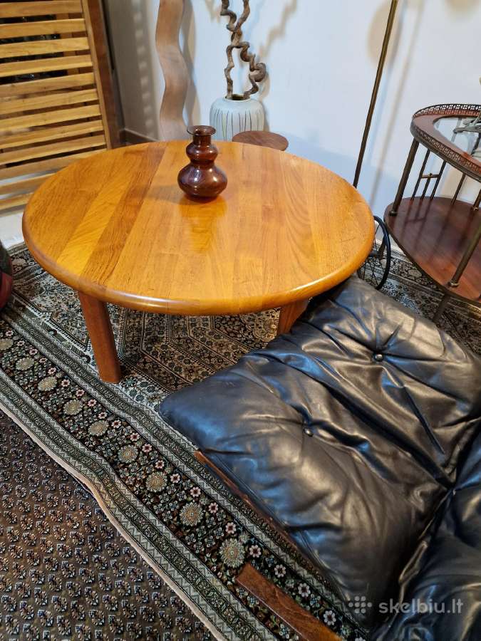 Vintažinis Mid Century tikmedžio masyvo staliukas - nuotraukos Nr. 4