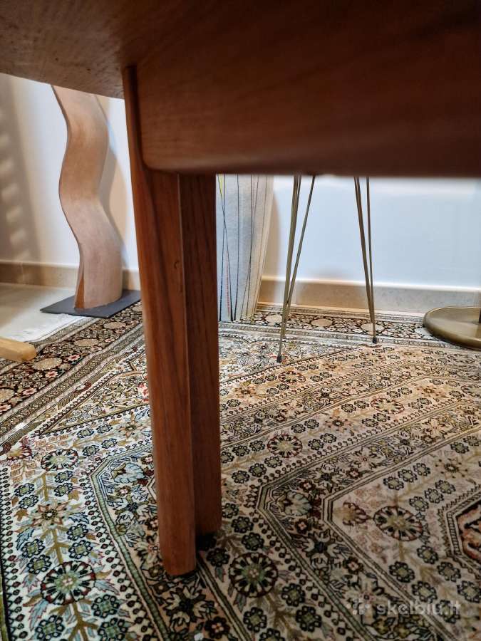 Vintažinis Mid Century tikmedžio masyvo staliukas - nuotraukos Nr. 10