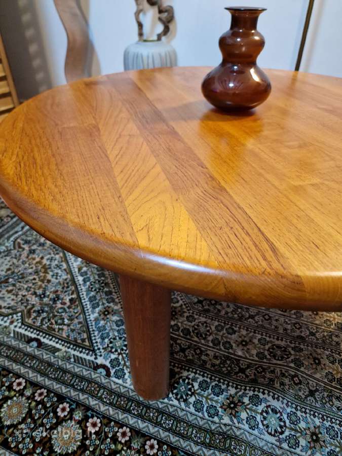 Vintažinis Mid Century tikmedžio masyvo staliukas - nuotraukos Nr. 11