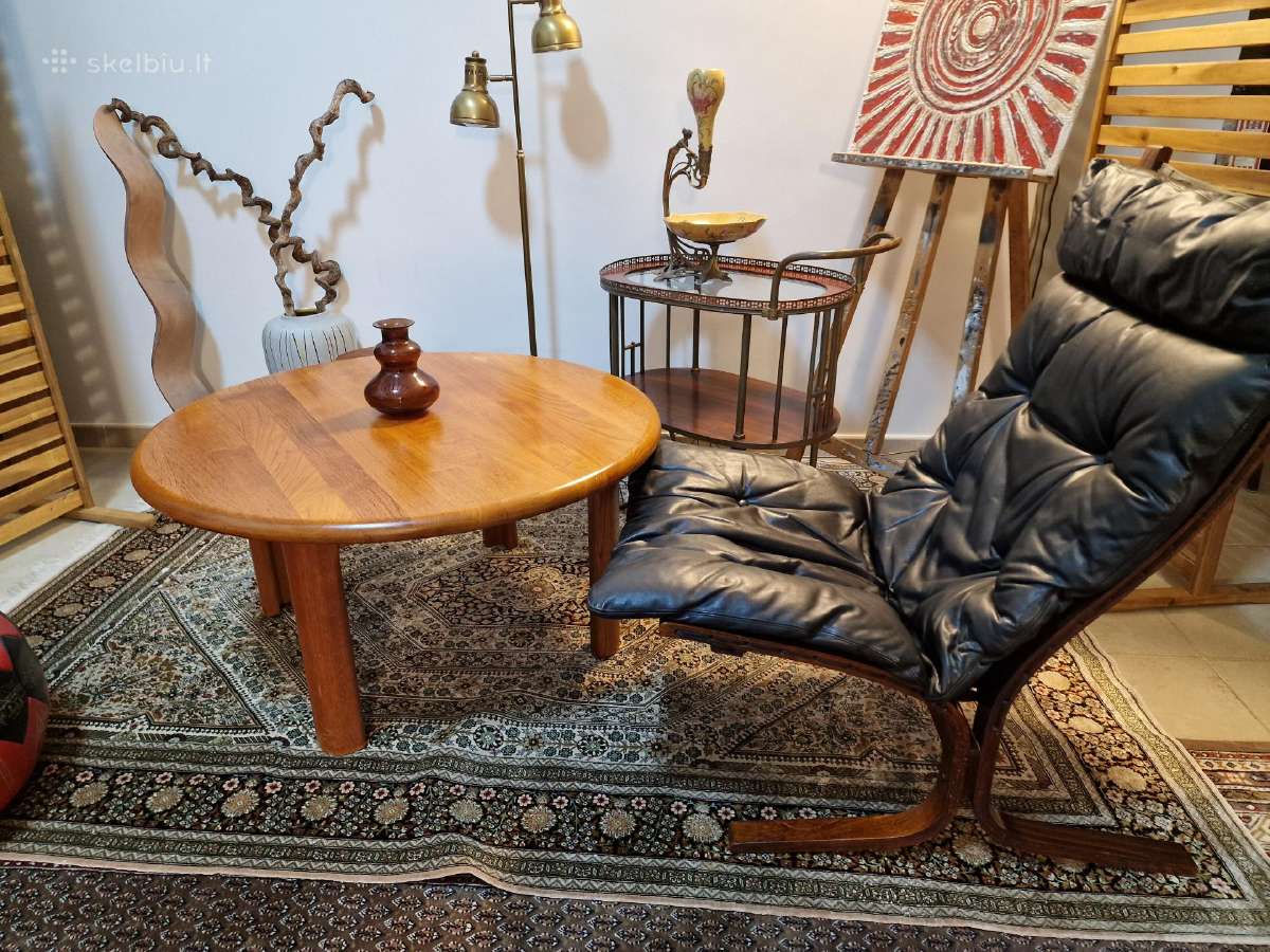 Vintažinis Mid Century tikmedžio masyvo staliukas - nuotraukos Nr. 15