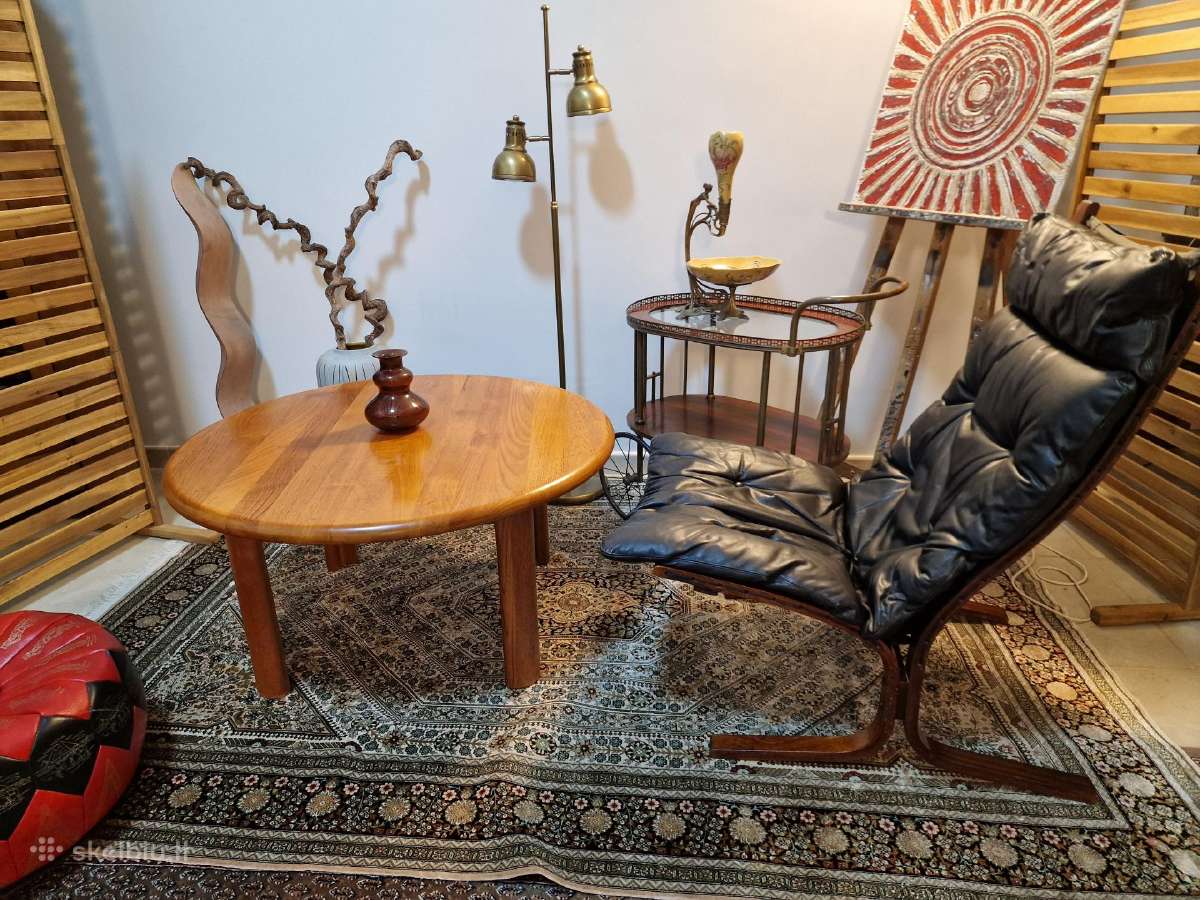 Vintažinis Mid Century tikmedžio masyvo staliukas - nuotraukos Nr. 26