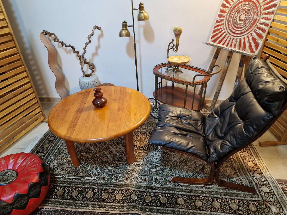 Vintažinis Mid Century tikmedžio masyvo staliukas - nuotraukos Nr. 27