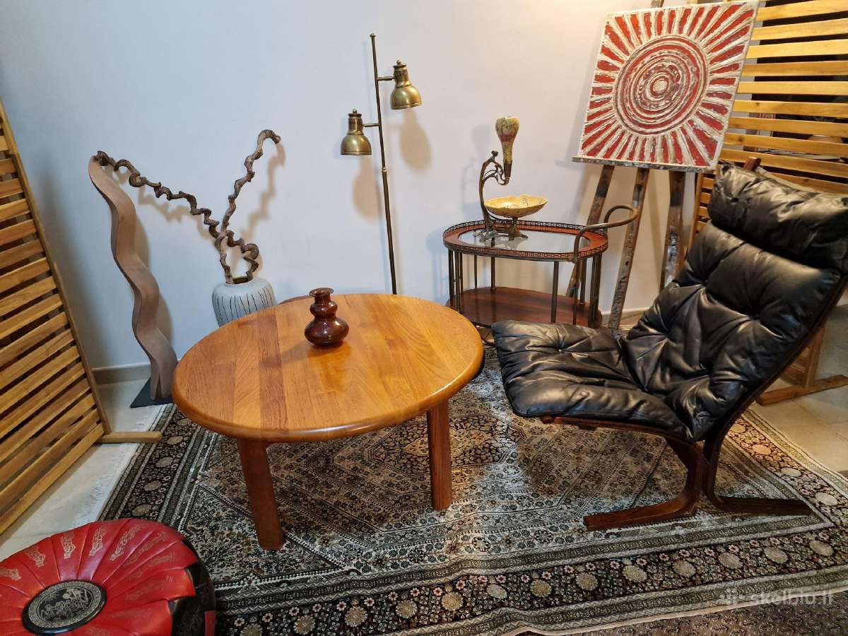 Vintažinis Mid Century tikmedžio masyvo staliukas - nuotraukos Nr. 28