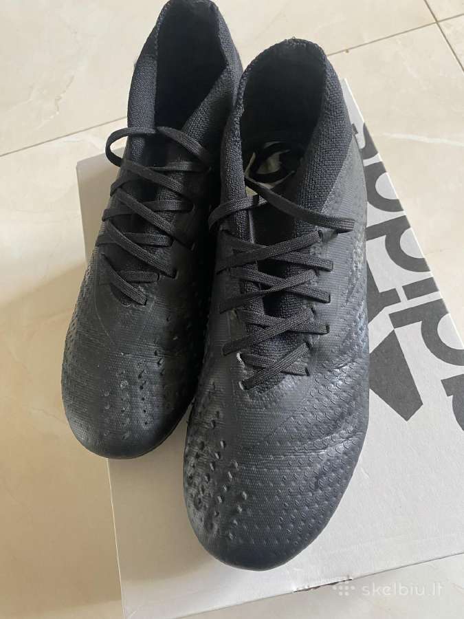 Adidas futbolo batai