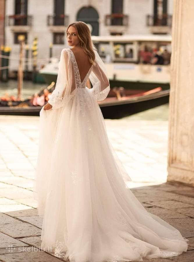 Prabangi vestuvinė suknelė
