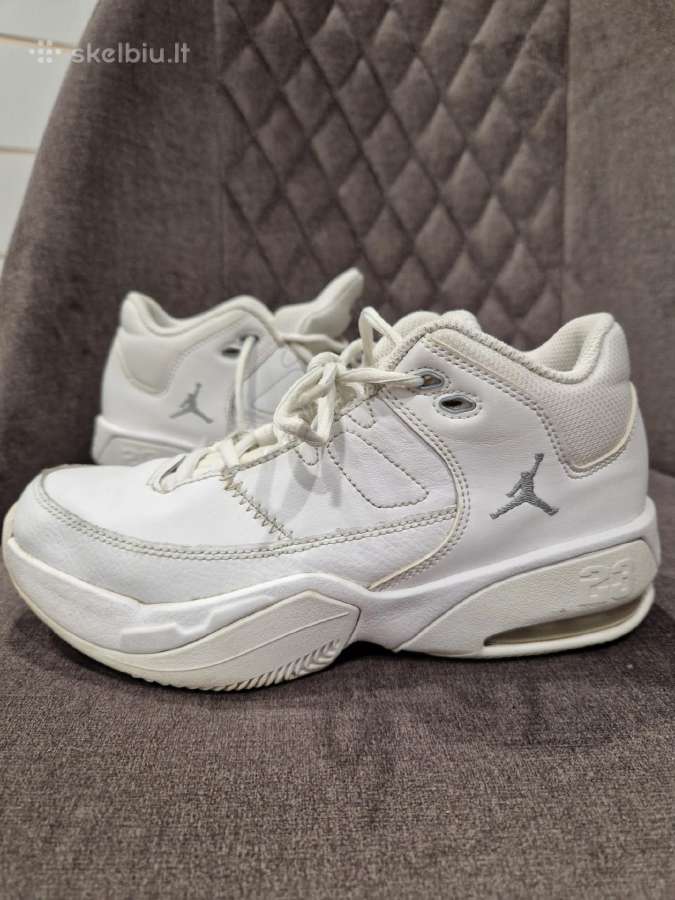 Už 25 eur Air Jordan odiniai batai