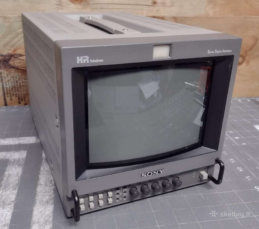 Ieškau Sony PVM Bvm Oev monitorių