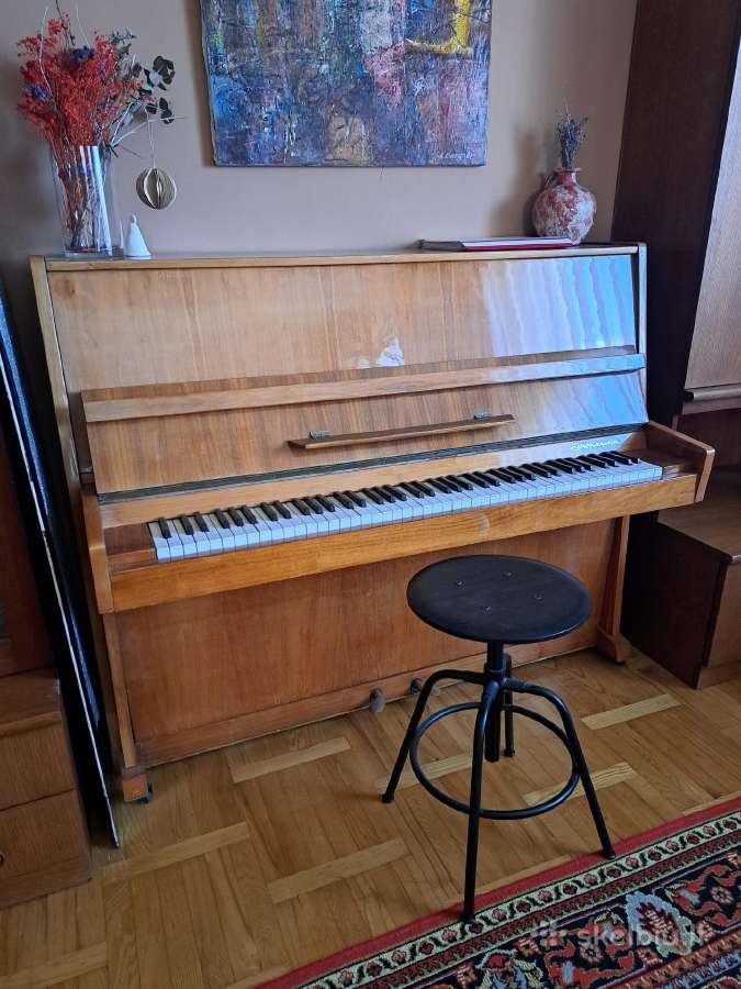 Pianinas Ukraina