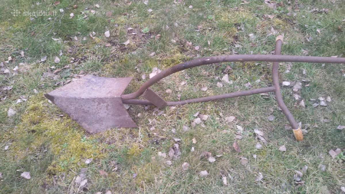 Vagotuvas plugelis rankinis žemei daržui