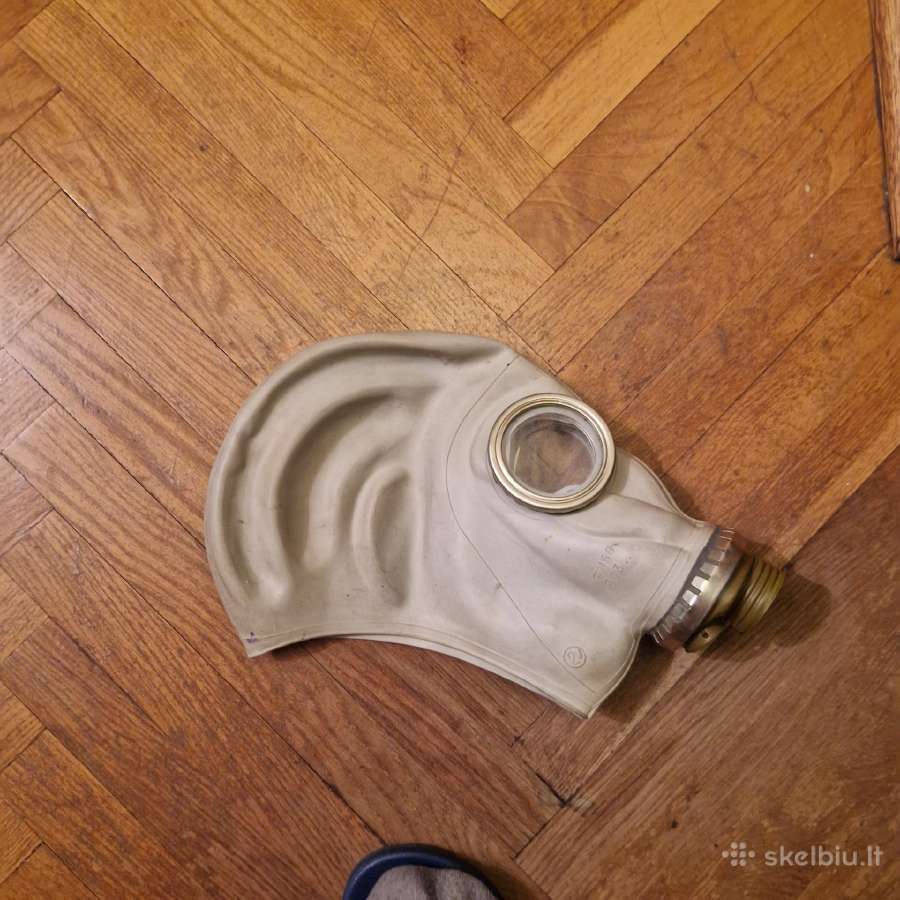 Sovietinė dujolaukė su filtru