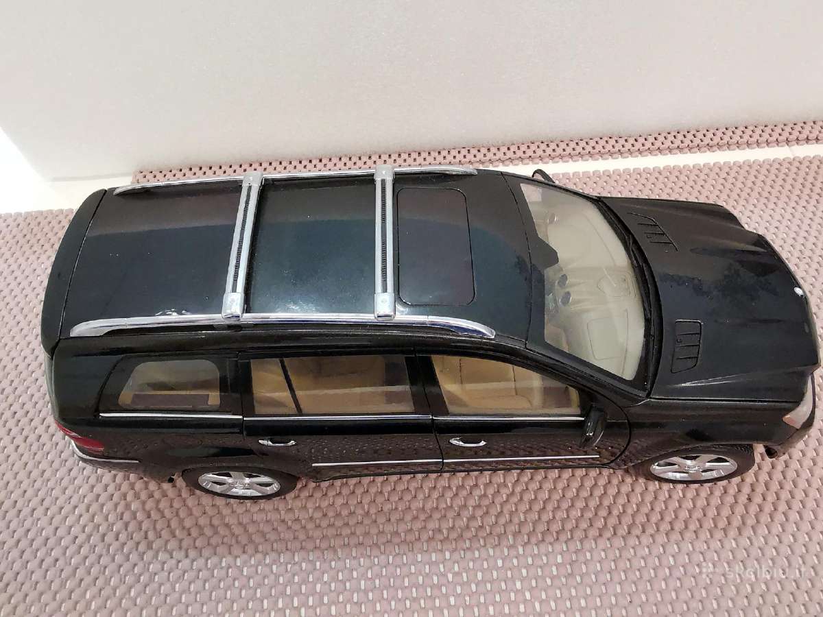 1:18 Mercedes Suv Modeliai - nuotraukos Nr. 17