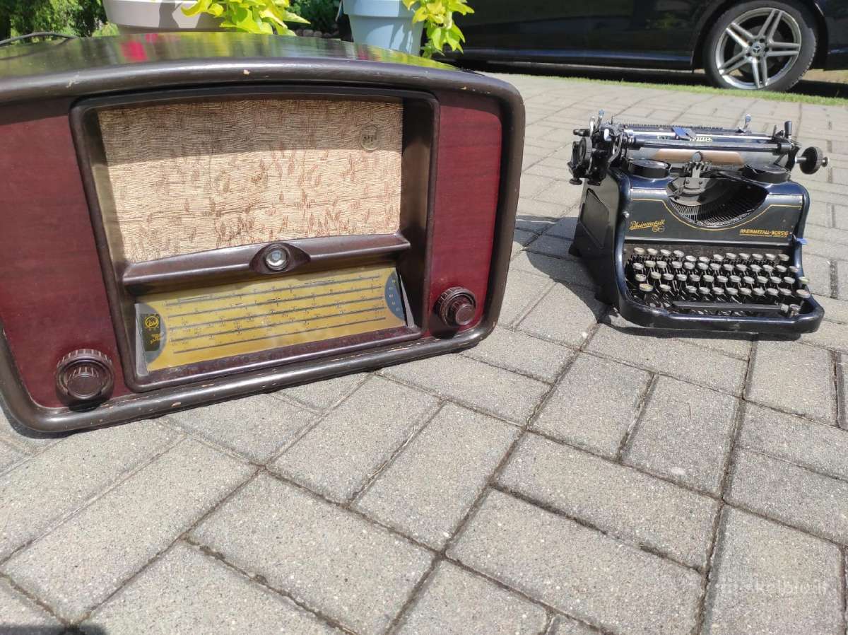 Radijas ir spausdinimo mašinėlė