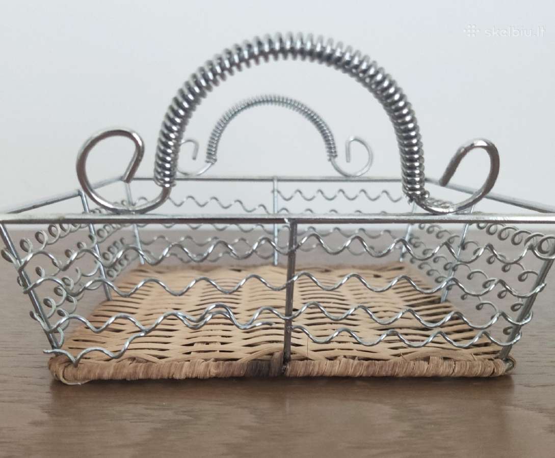 Pintas iš metalo ir vytelių padėkliukas duonai - nuotraukos Nr. 4