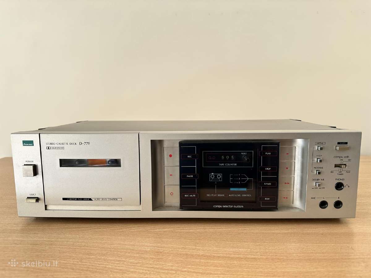 Sansui D-77f kasetinė deka