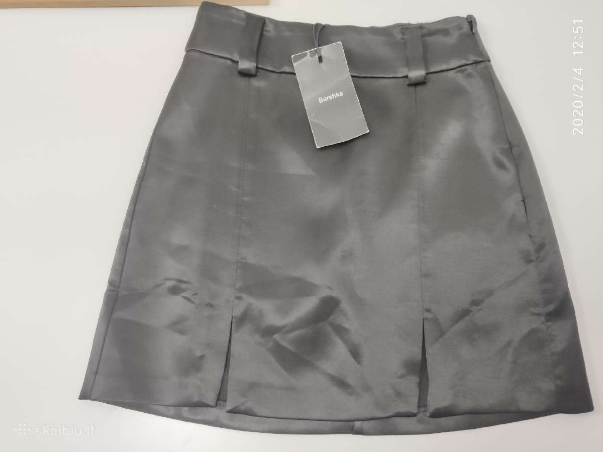 Naujas Bershka juodas blizgus sijonukas
