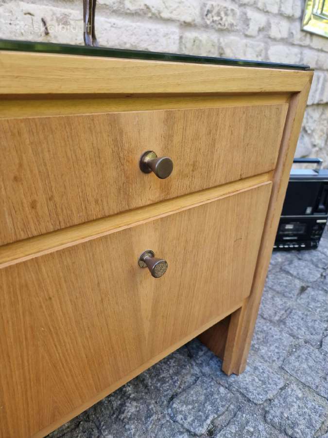 Vintažinės mid century spintelės prie lovos - nuotraukos Nr. 35