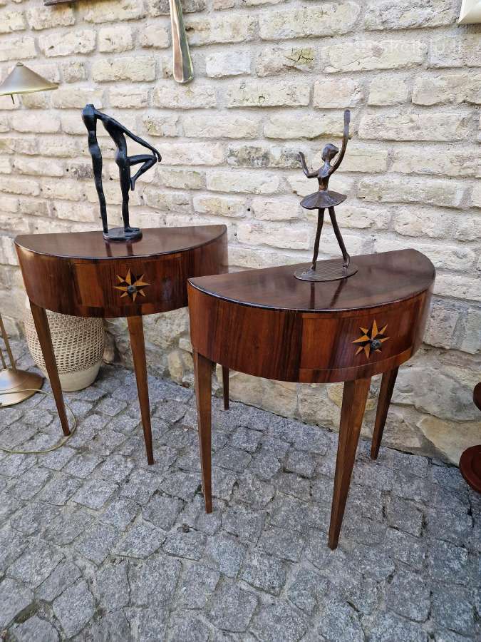 Vintažinės mid century raudonmedžio konsolės