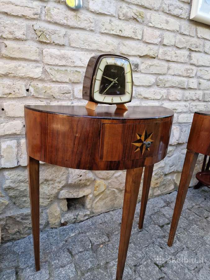 Vintažinės mid century raudonmedžio konsolės - nuotraukos Nr. 25