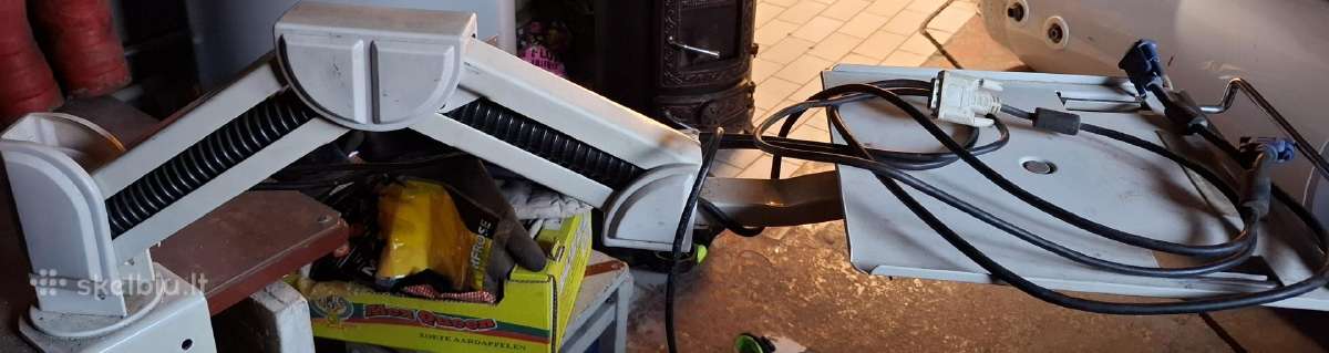 Laikiklis televizoriui monitoriui prietaisui