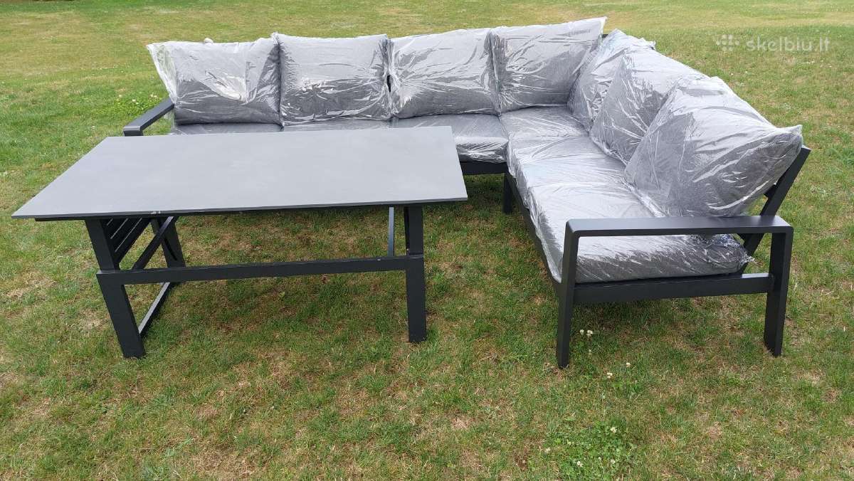 Aliuminis kampas,sofa. Aliuminiai foteliai. Stalas