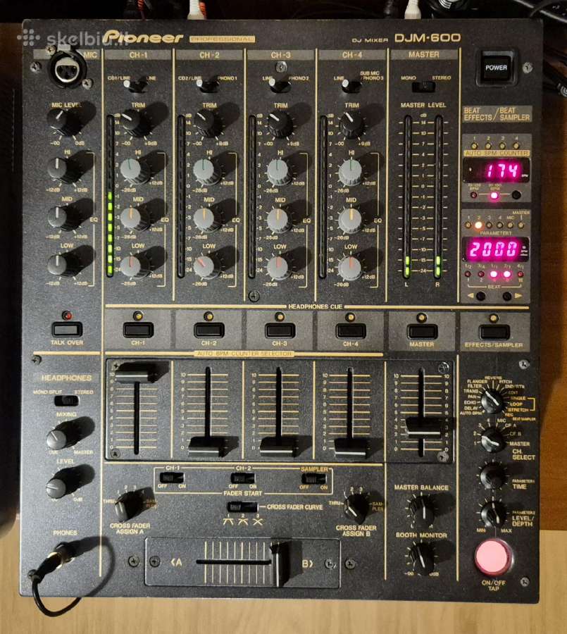 Pioneer djm 600 mixer