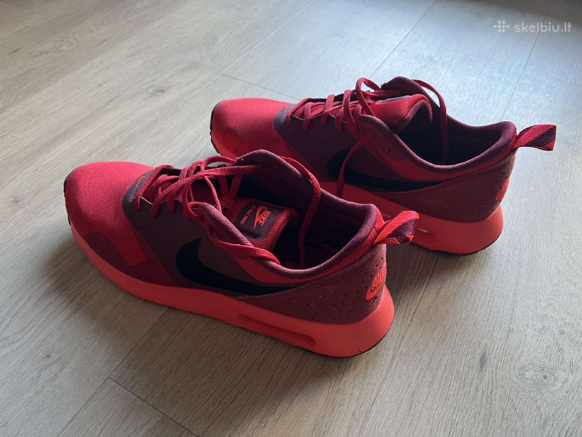 Nike raudoni batai - nuotraukos Nr. 3