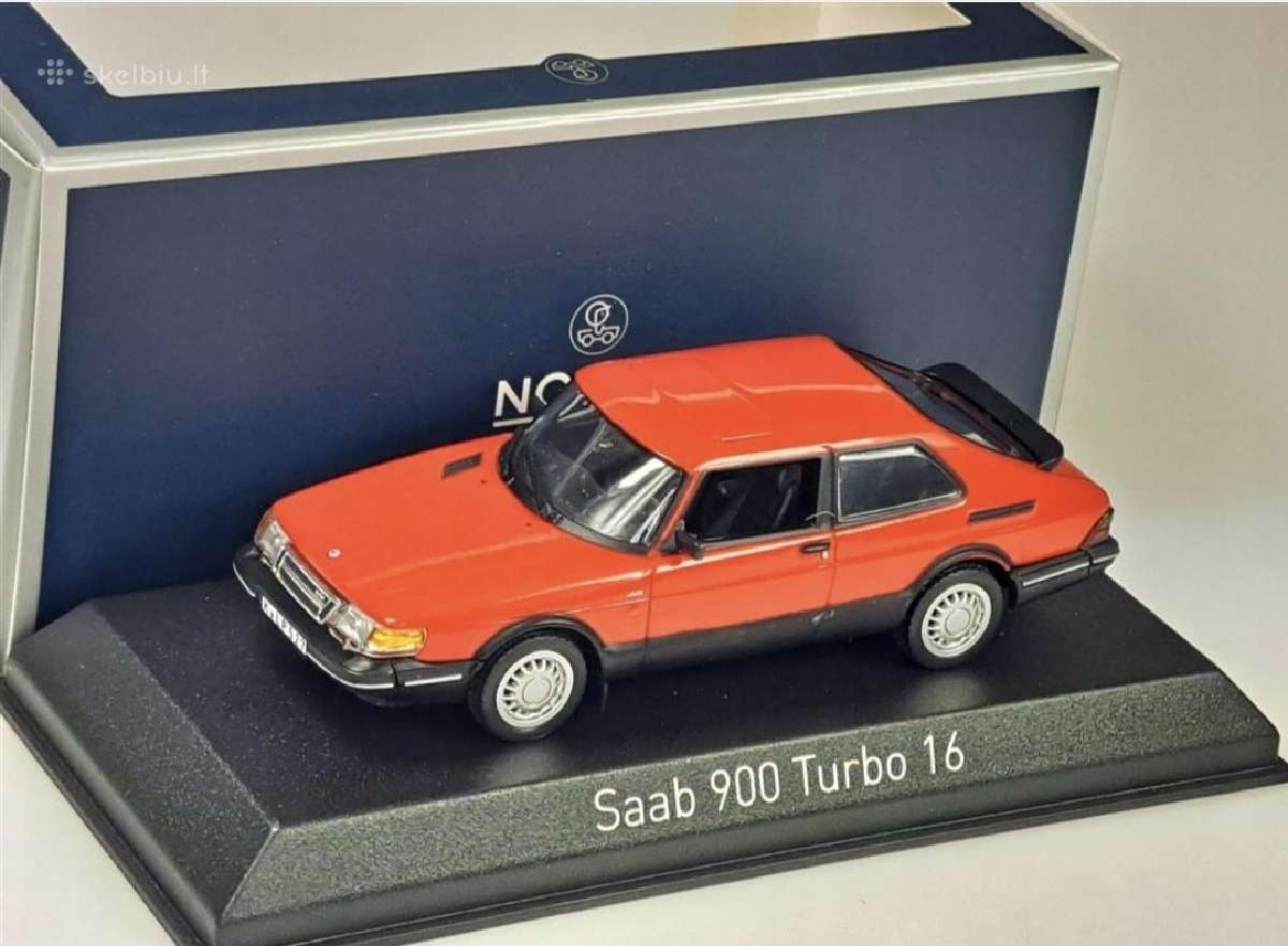 Saab 900
