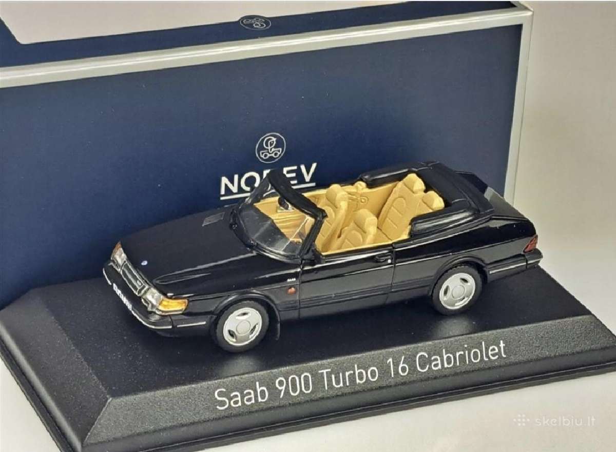 Saab 900