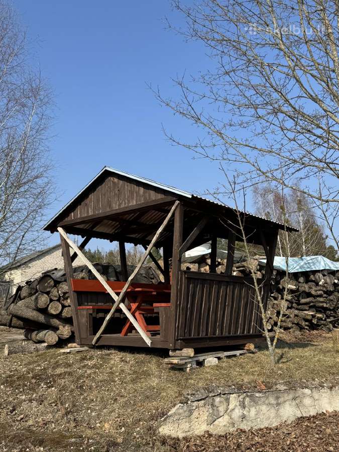 Medinė pavėsinė - nuotraukos Nr. 3