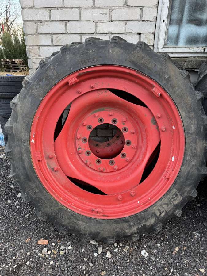 Siaurieji ratai fendt/claas traktoriams ir kitiems - nuotraukos Nr. 8