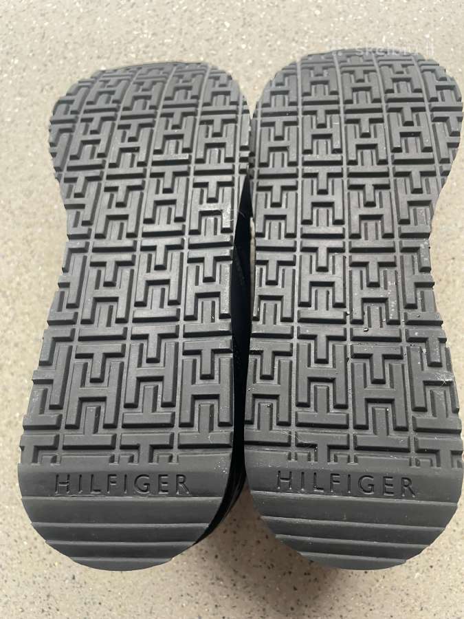 Moteriški Tommy Hilfiger laisvalaikio bateliai - nuotraukos Nr. 6