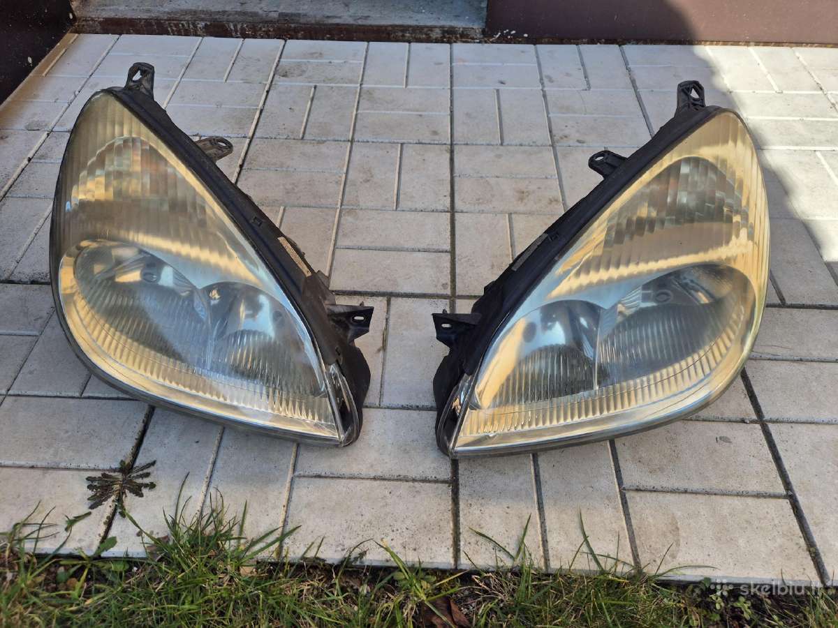 Citroen C5 2.2 2004 universalas Dalys