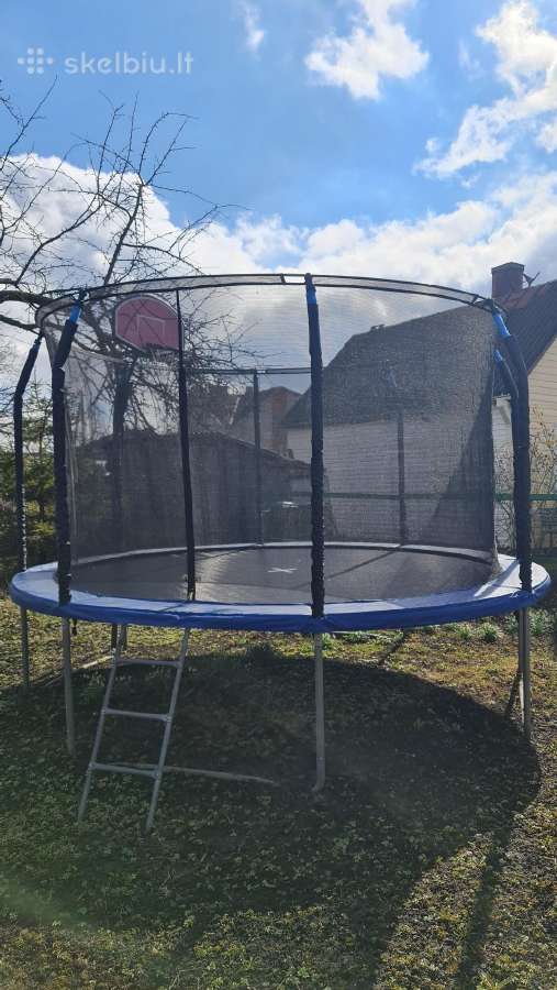 Mažai naudotas, apsauginis tinklas nesuplyšęs.