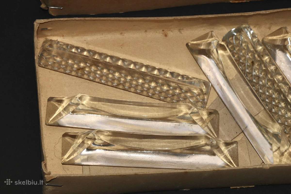 Stoveliai įrankiams, stiklas kaina 20 eurų - nuotraukos Nr. 2