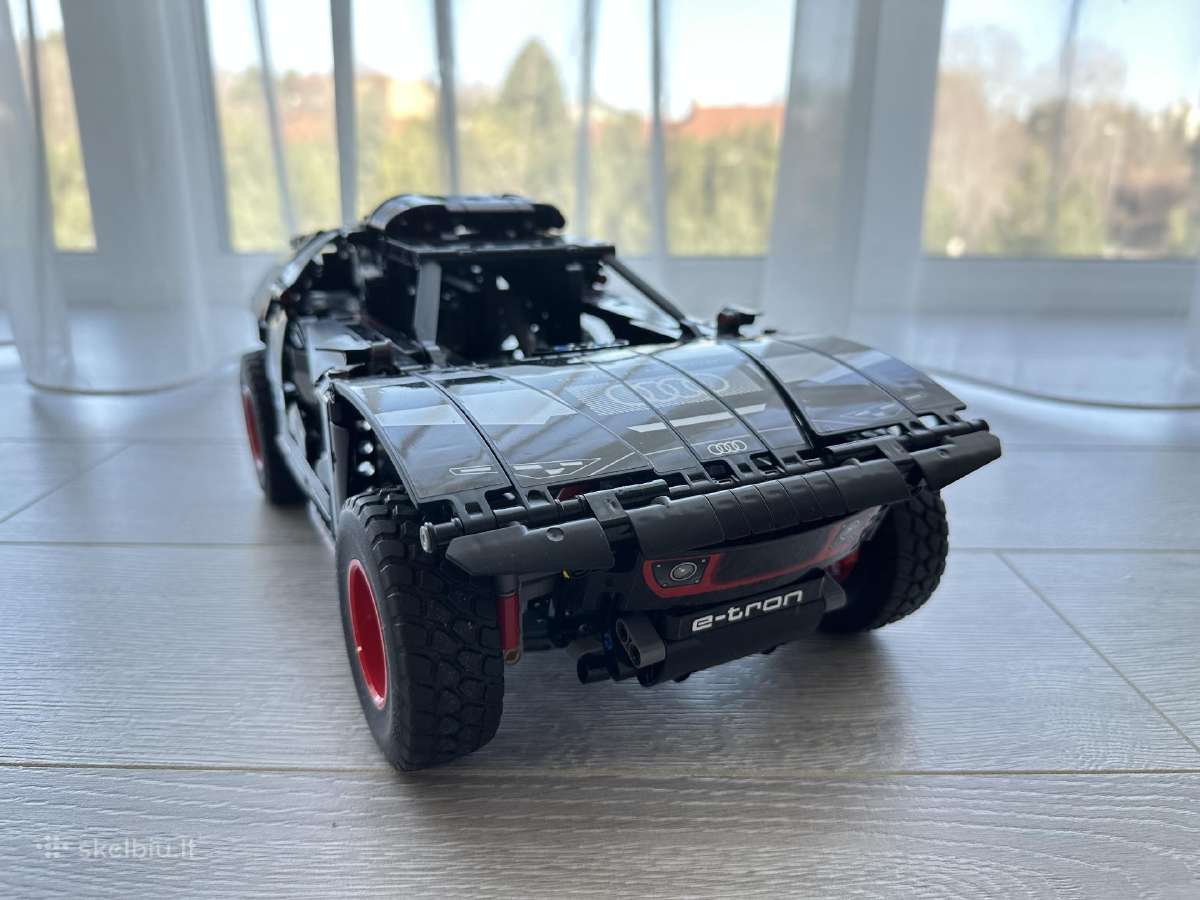 Lego® 42160 Technic Audi RS Q e-tron - nuotraukos Nr. 2