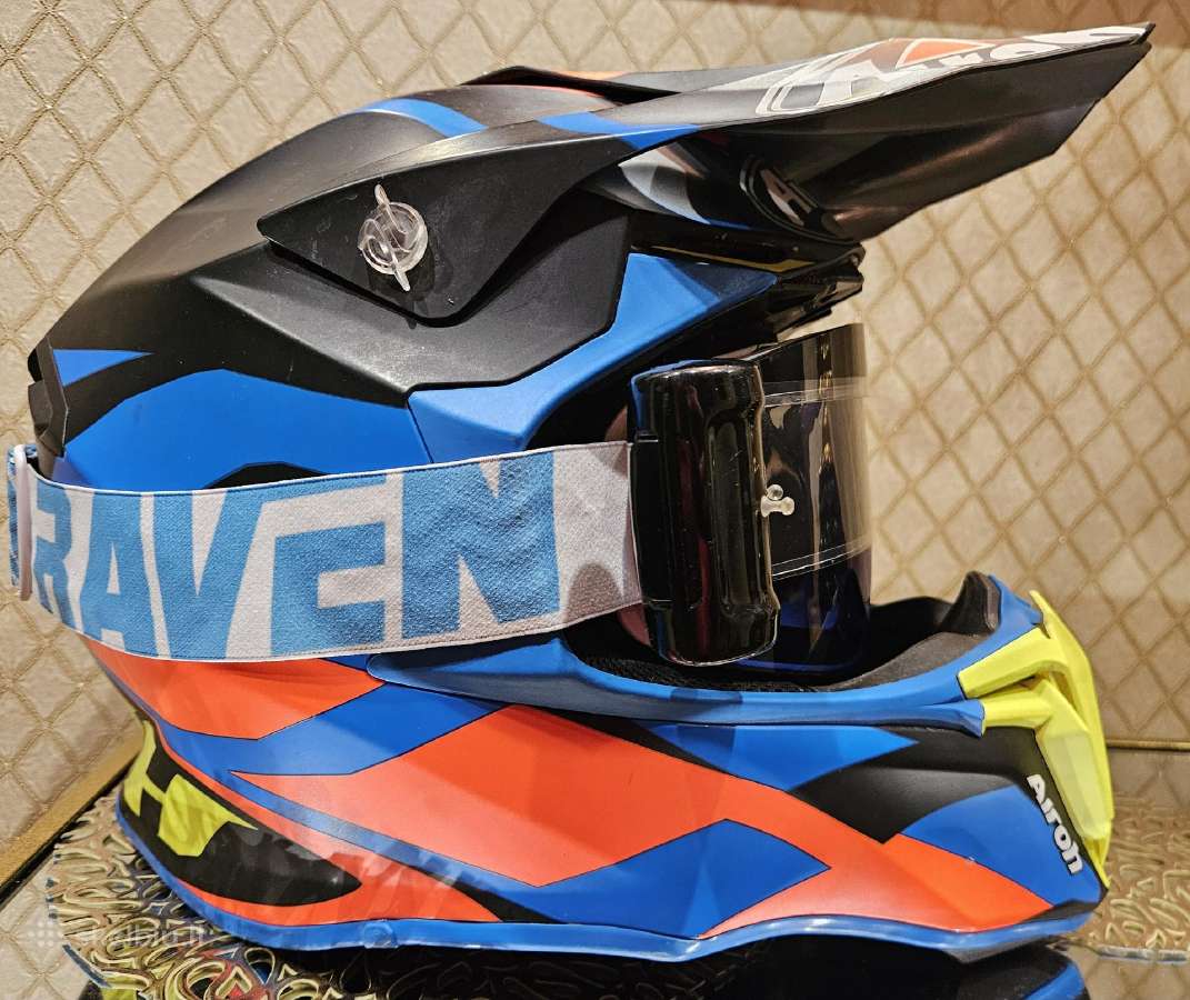Dėvėti ir nauji motokroso šalmai ir akiniai - nuotraukos Nr. 25