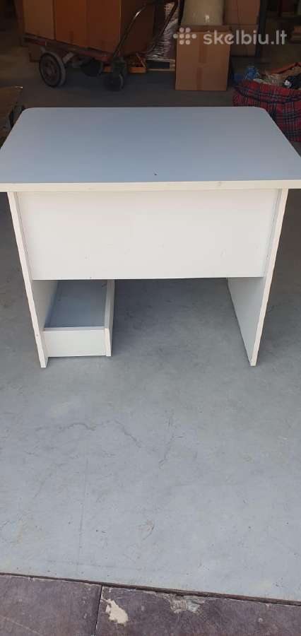 Rašomas stalas 907077 (aukštis)