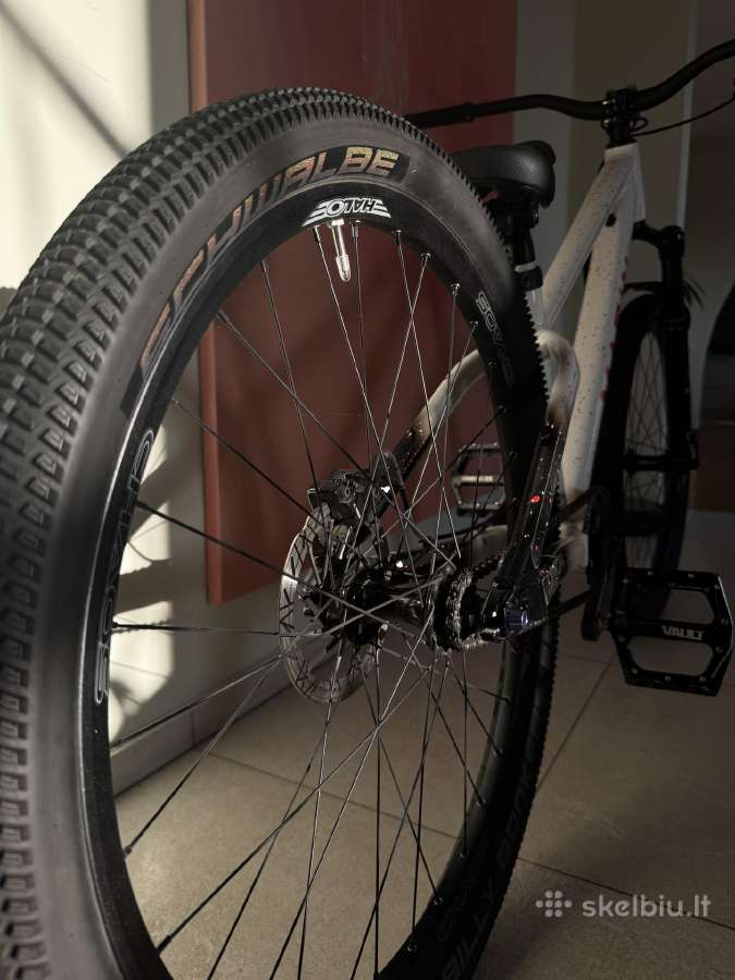 Naujai surinktas custom build dirt jump, MTB BMX - nuotraukos Nr. 2