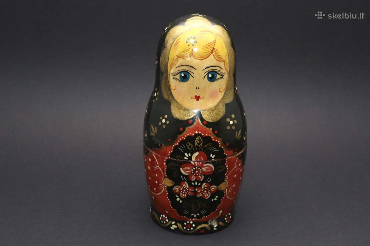 Matrioška medinė 18 cm. kaina 15 eurų