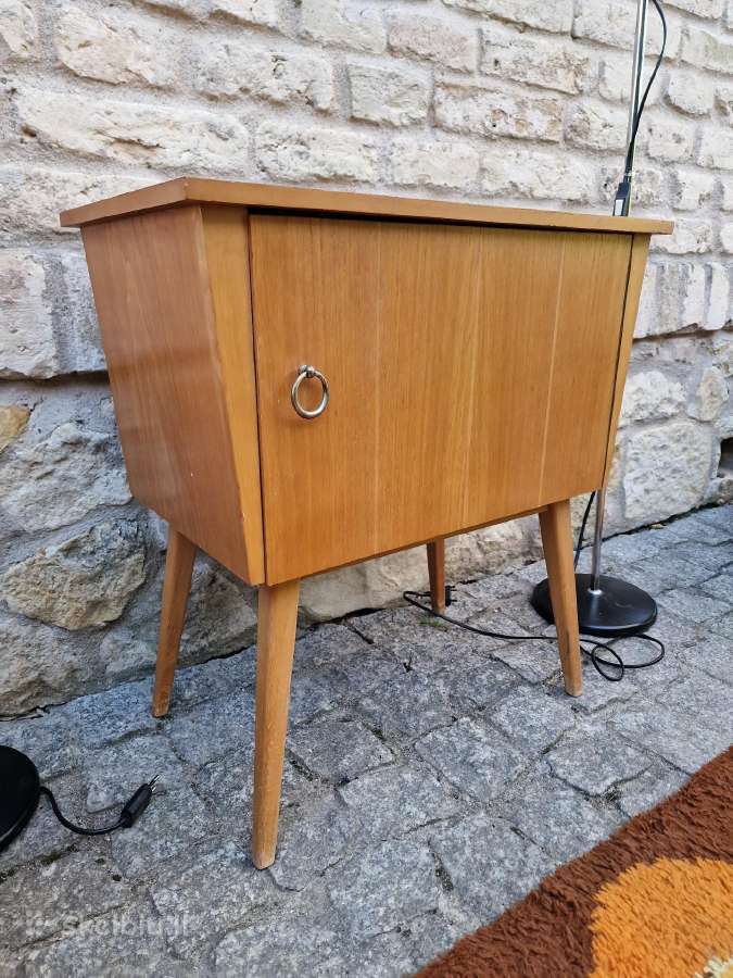 Vintažinė mid century spintelė