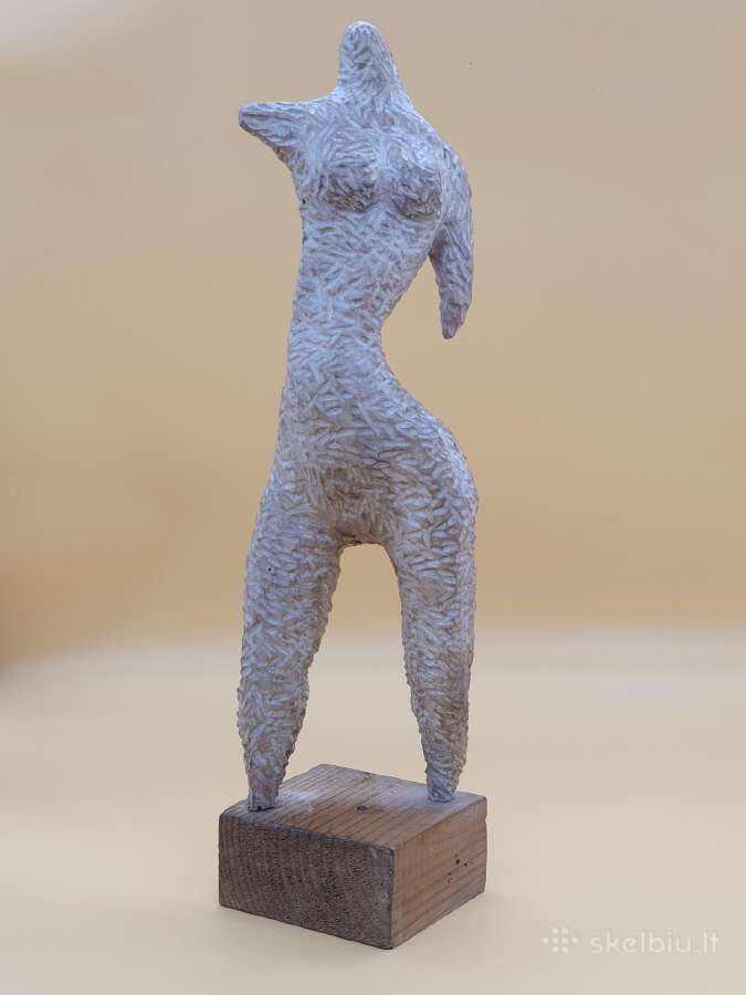 Medinė skulptūra