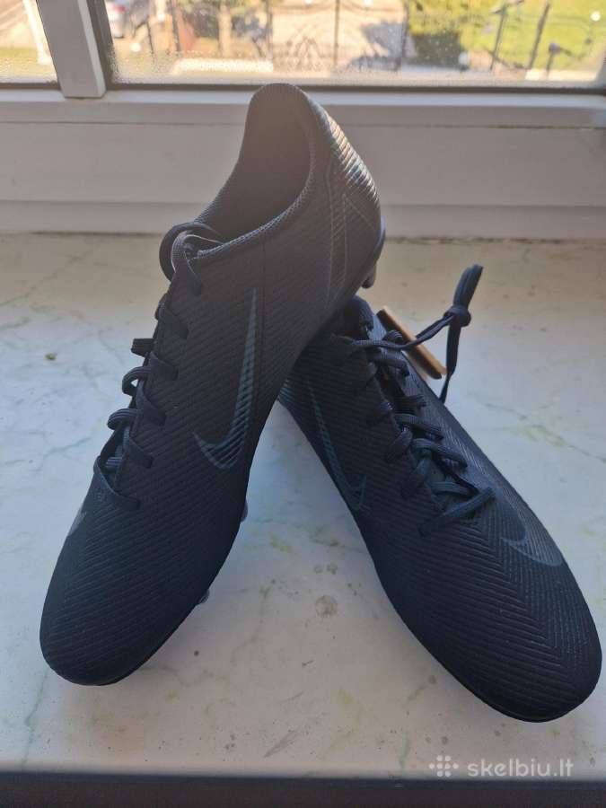 Nauji Nike mercurial futbolo bateliai