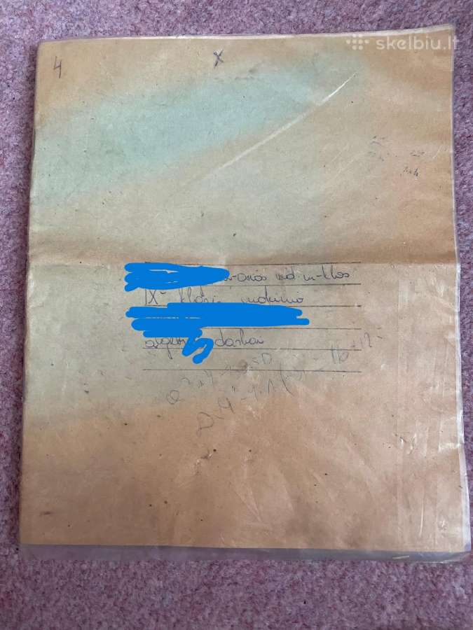Parduodami 1987-1988 m. mokykliniai sąsiuviniai